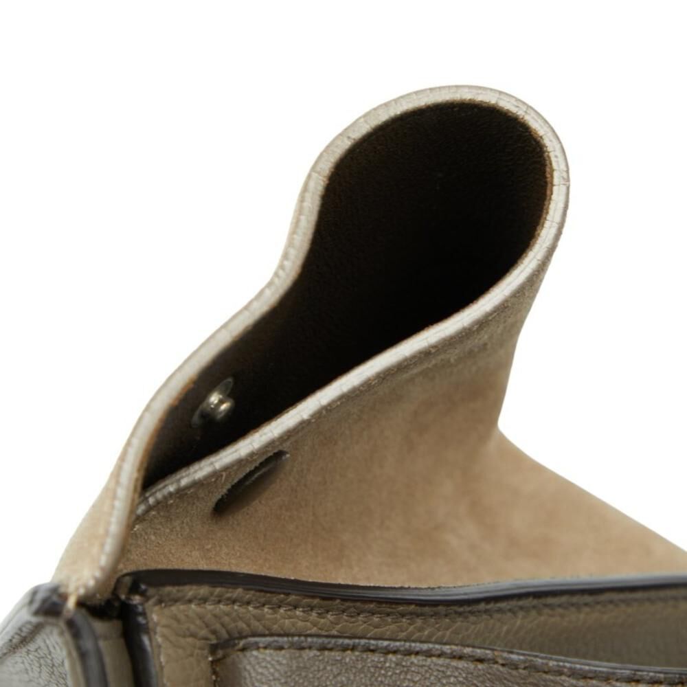 C&eacute;line Trapeze