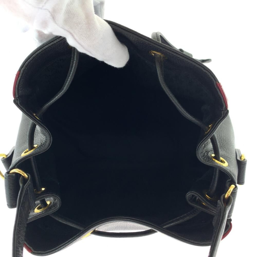 Yves Saint Laurent Shoulder Bag