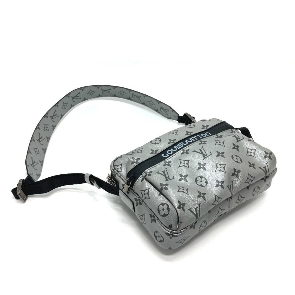 Louis Vuitton Shoulder Bags