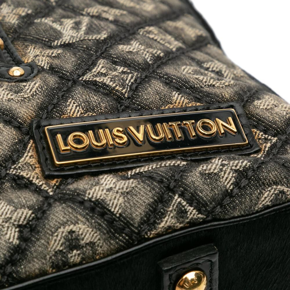Louis Vuitton Shoulder Bags