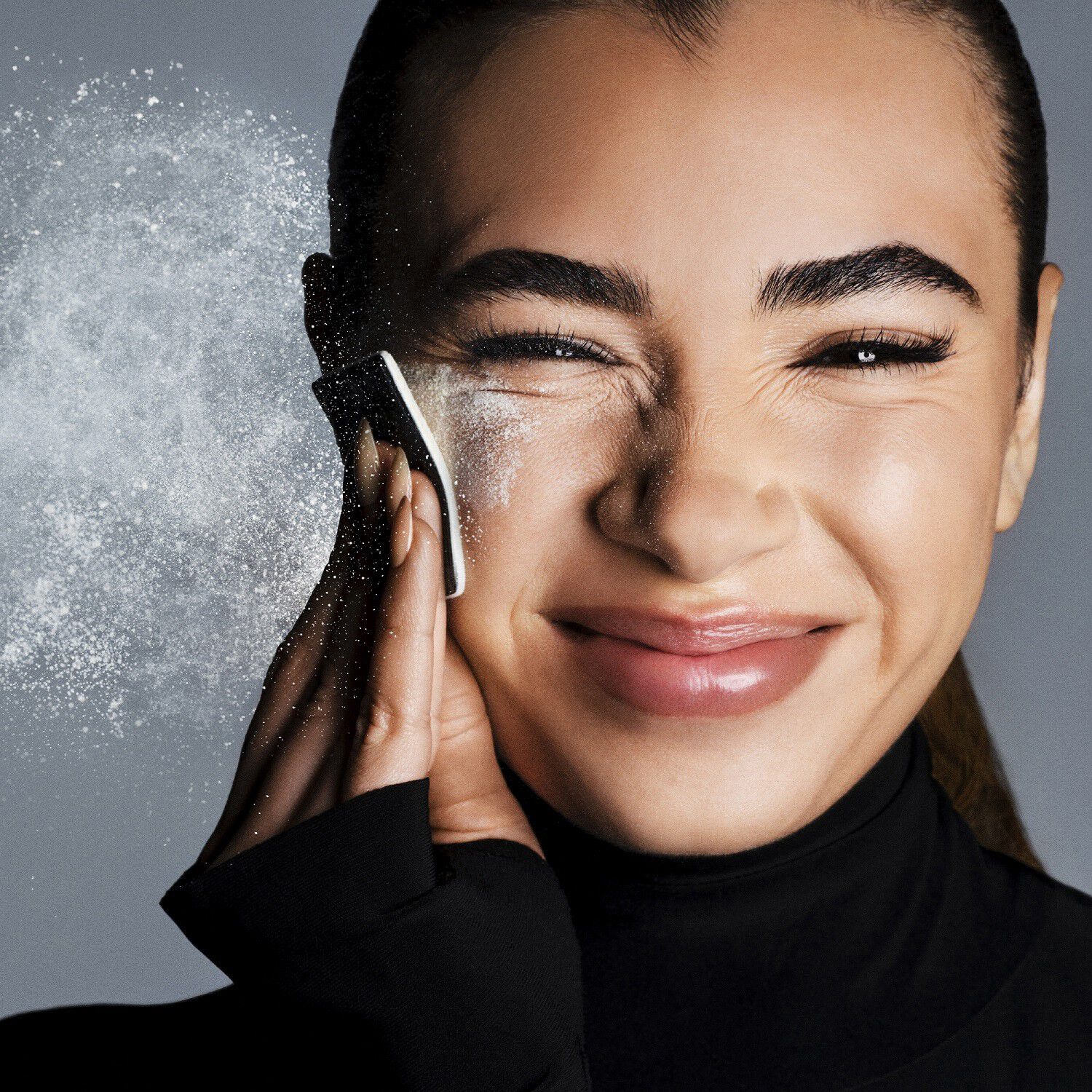 HD Skin Perfecting Pressed Powder - usynligt ultrafluffy kompakt pudde