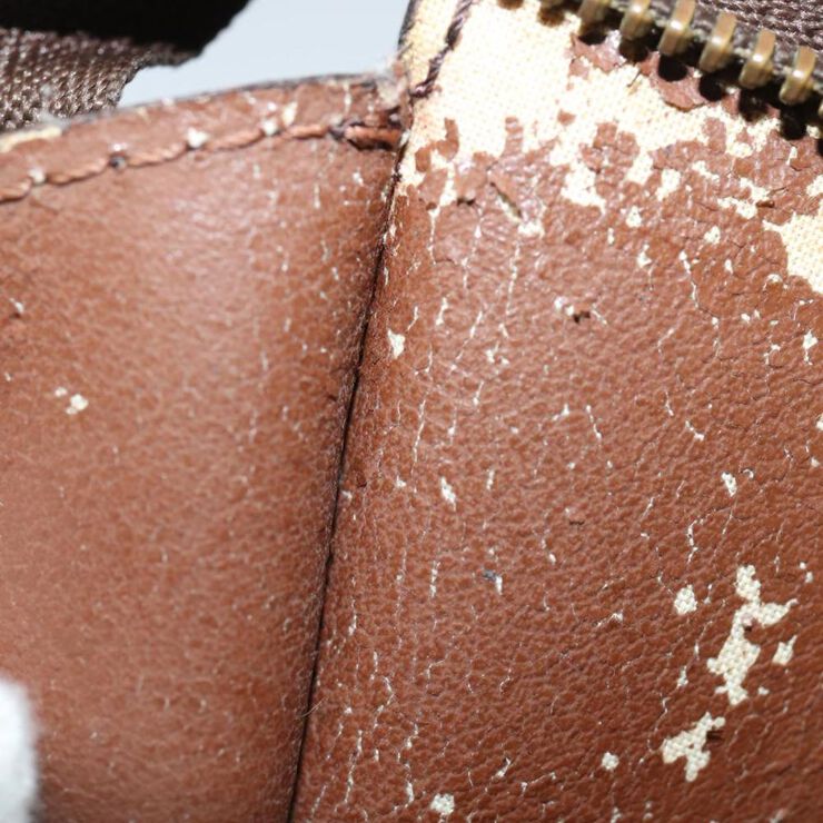 Louis Vuitton Poche Toilette