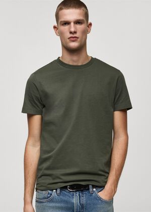 100% cotton slim-fit t-shirt