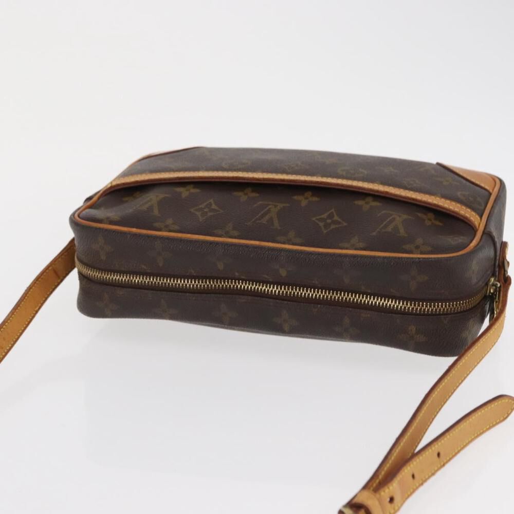 Louis Vuitton Shoulder Bags