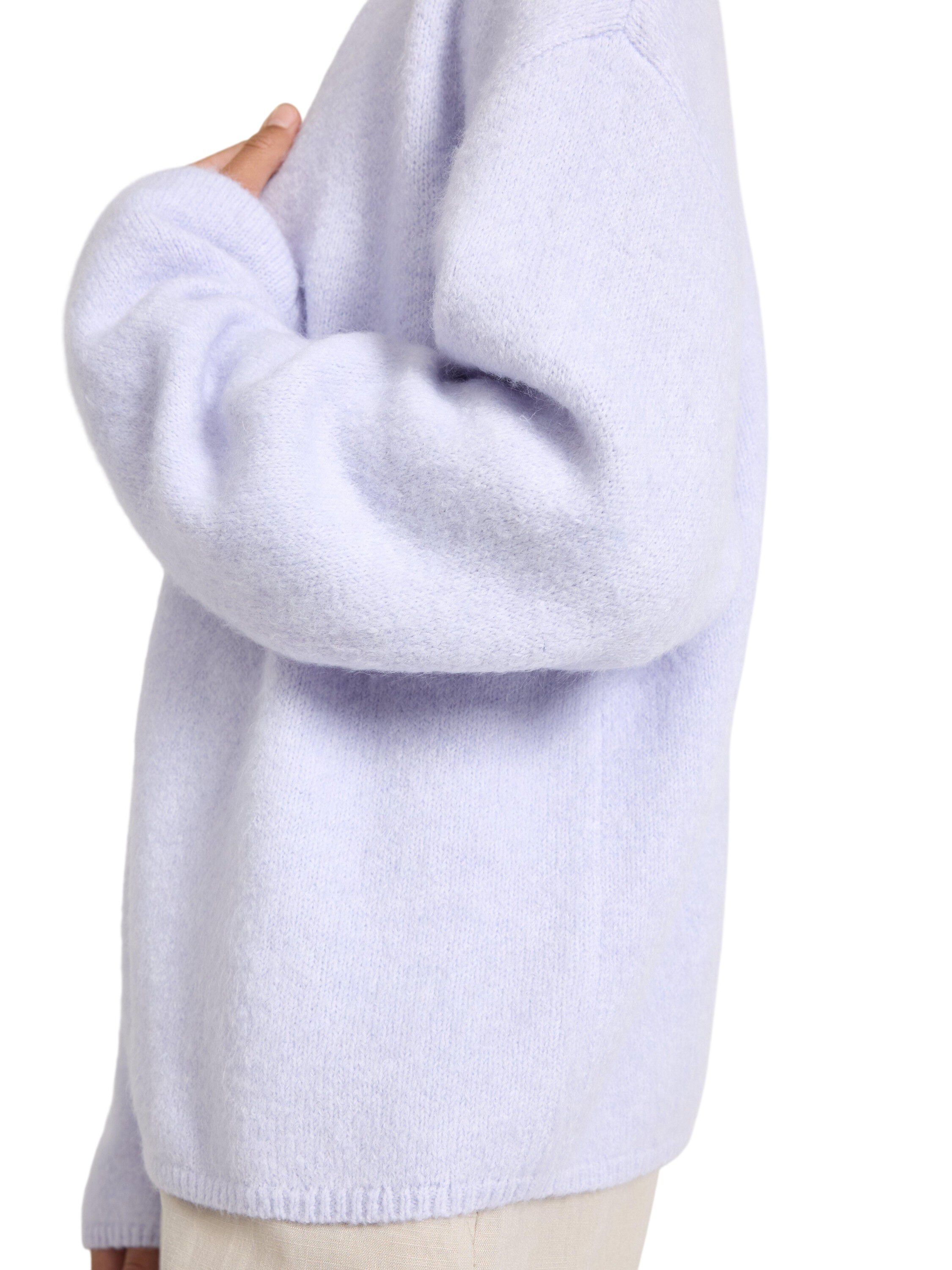 Knitted cardigan with a relaxed fit