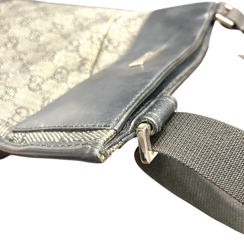 Gucci Shoulder Bag