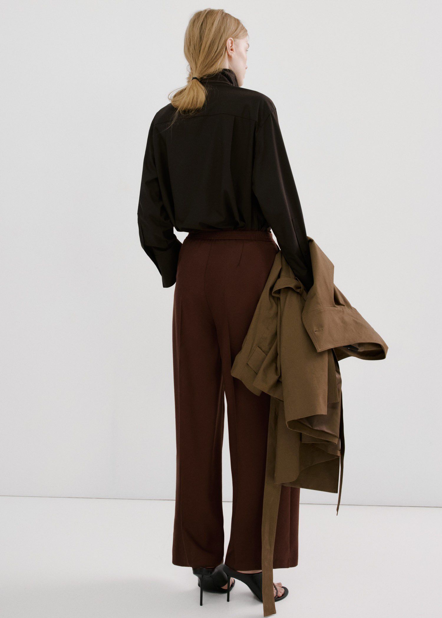 High-waisted lyocell trousers