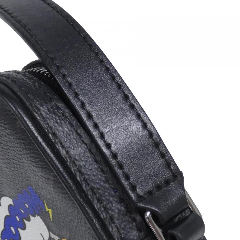 Louis Vuitton Shoulder Bags