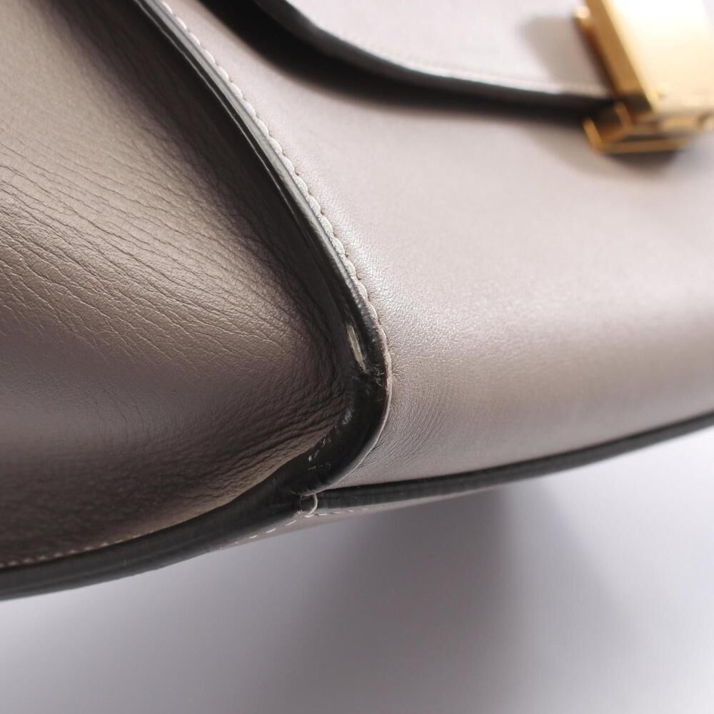 C&eacute;line Trapeze