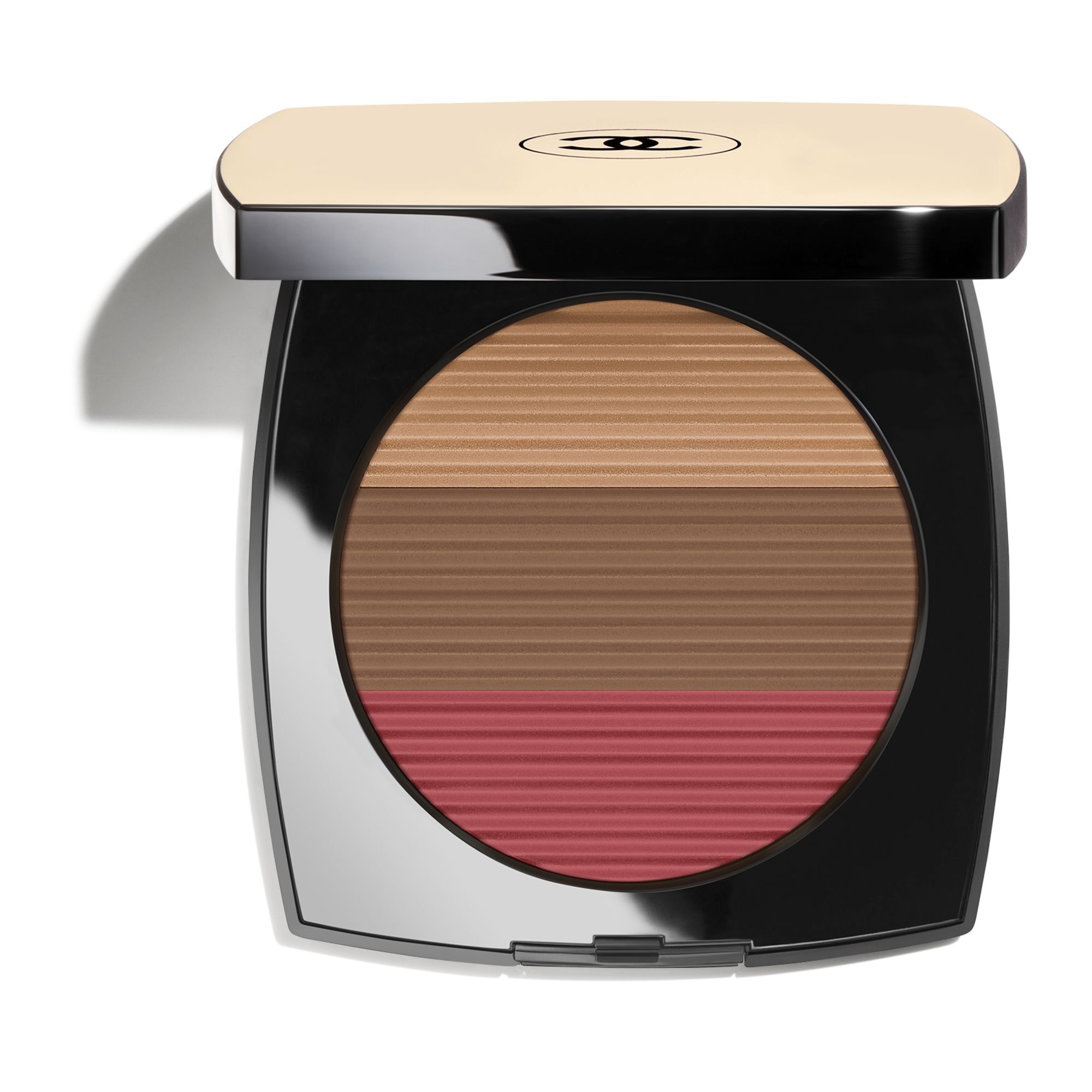 EN HARMONI AF TRE PUDDERE FOR SUND GL&Oslash;D. BRONZER, BLUSH, HIGHLIGHTER