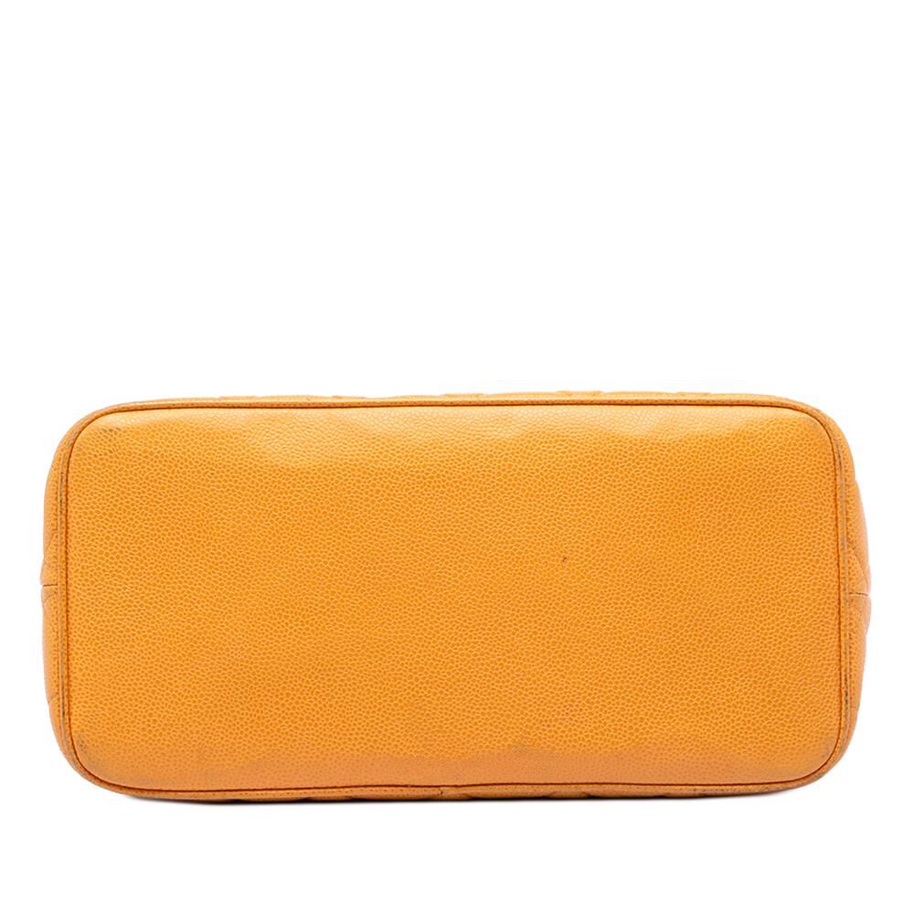 Chanel Medaillon