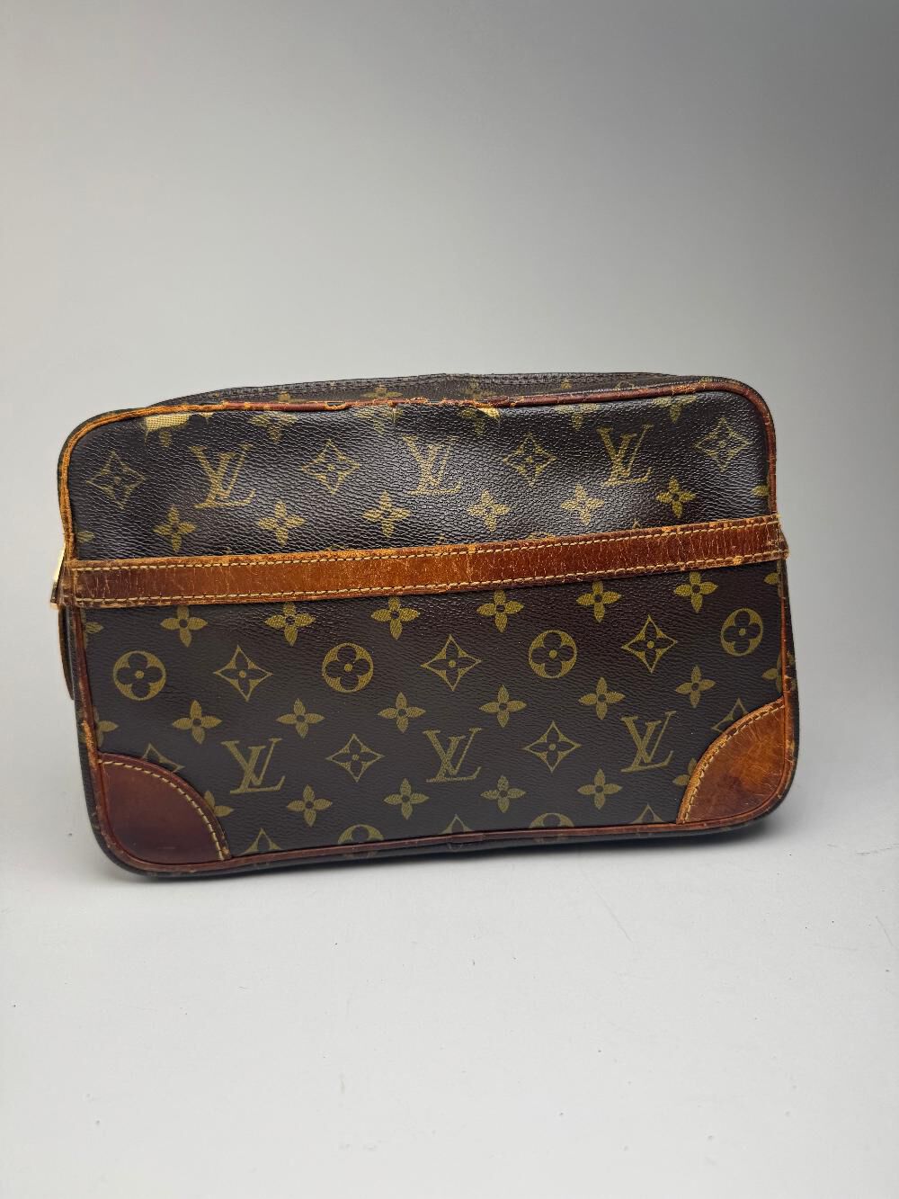 Louis Vuitton Clutch