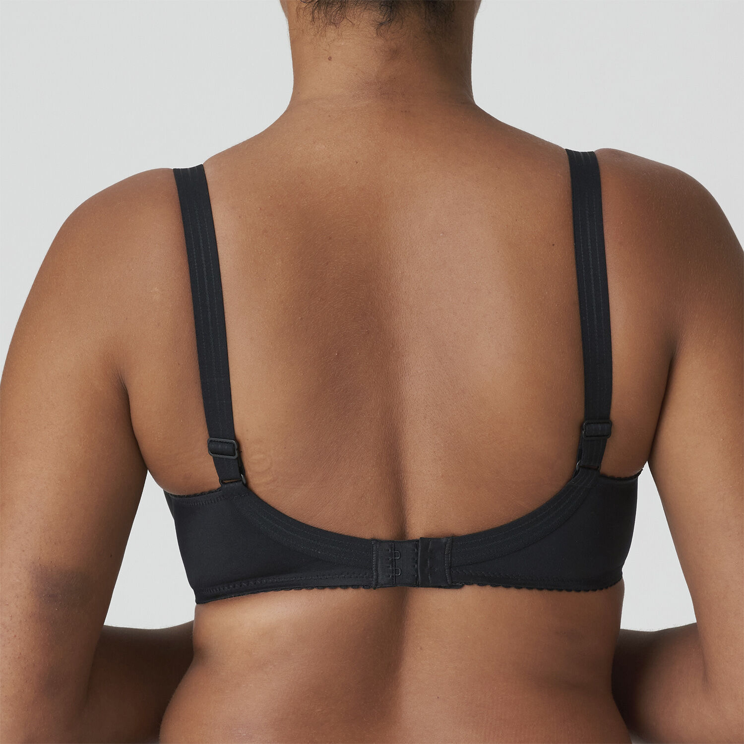 Satin uvatteret bh uden syninger