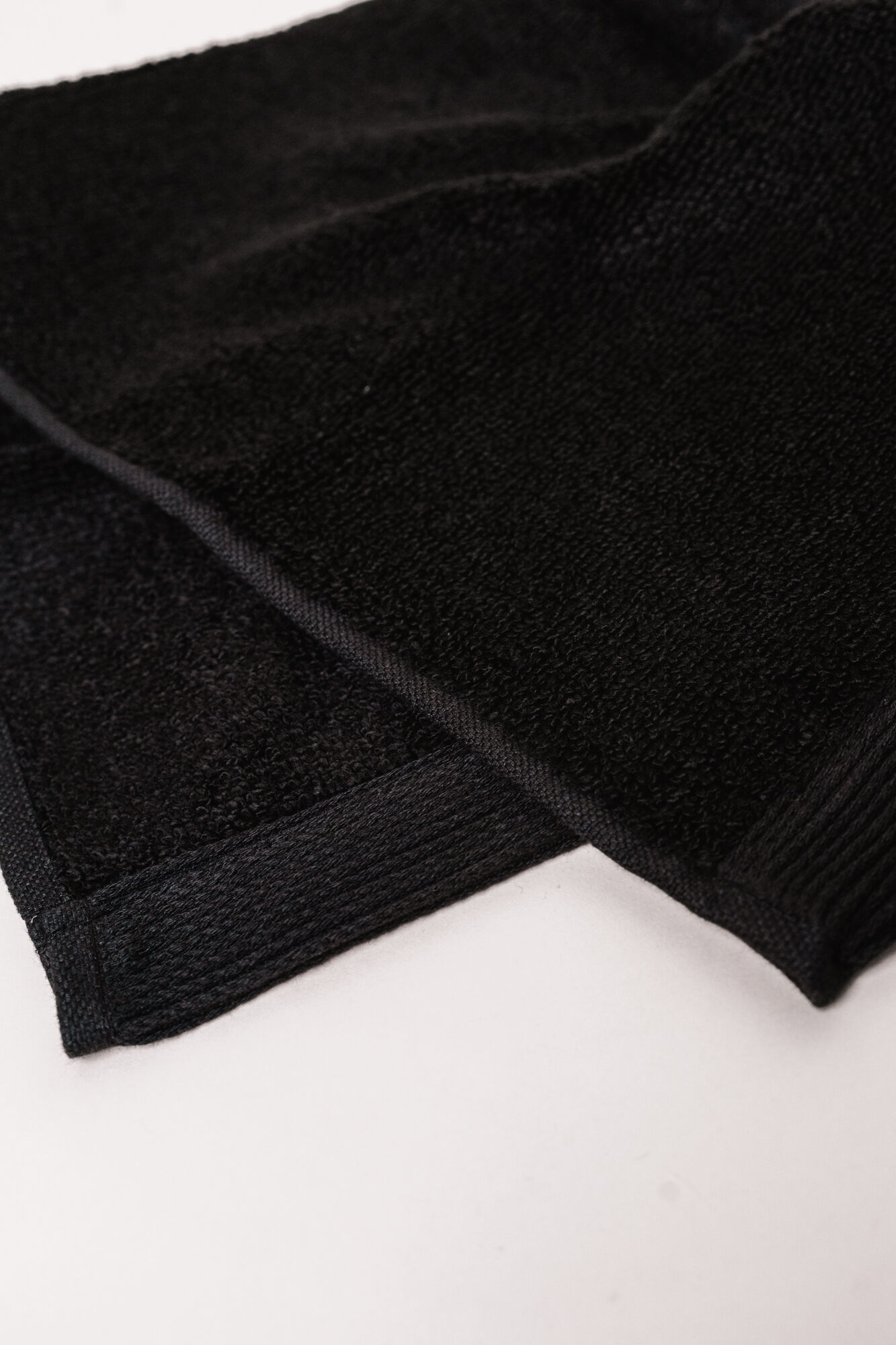 Hotel & Spa h&aring;ndkl&aelig;de sort