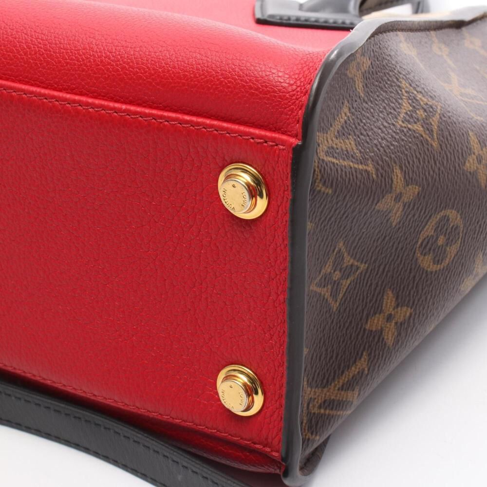 Louis Vuitton On My Side