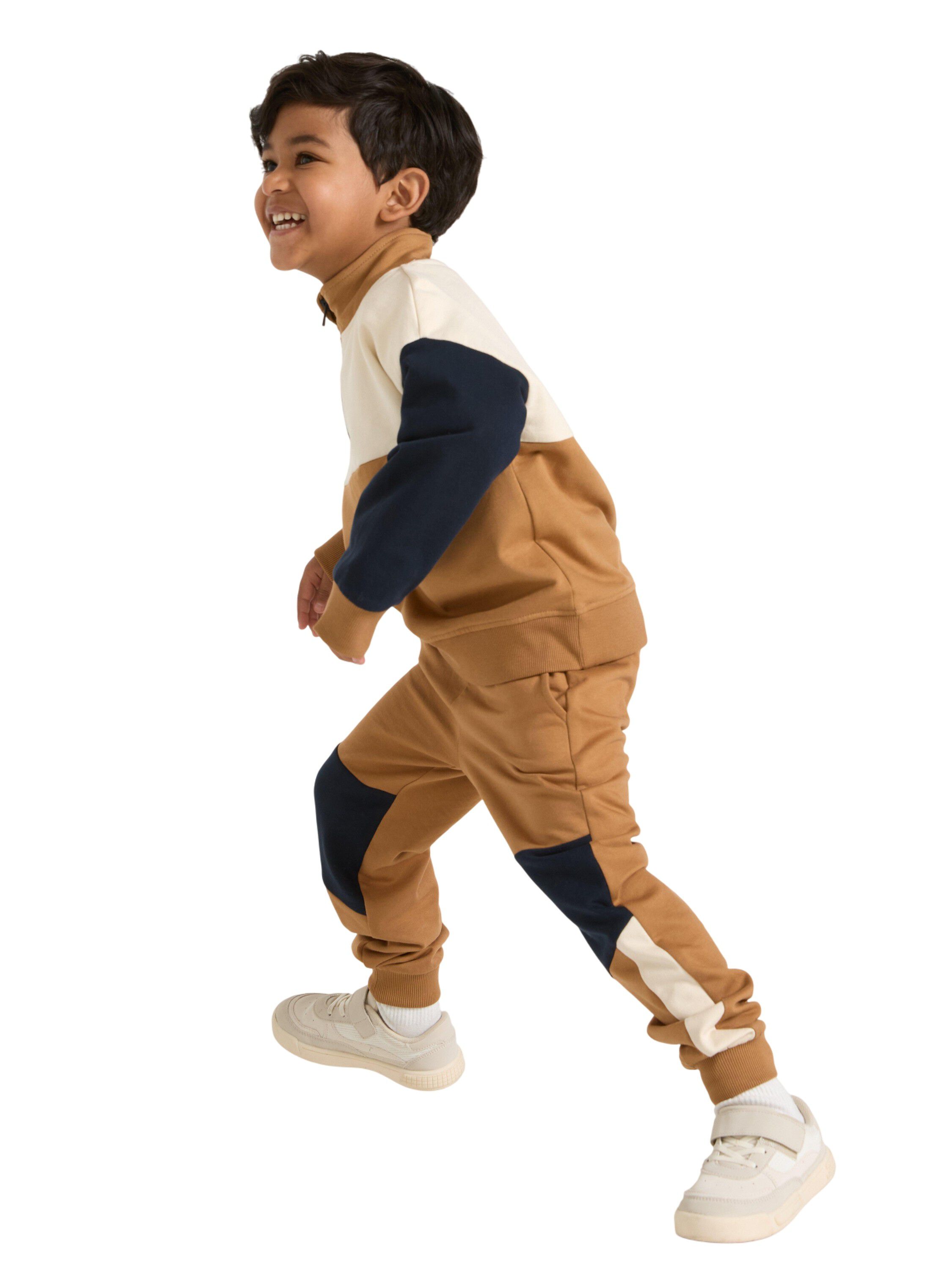 Soft and comfy joggers with brushed