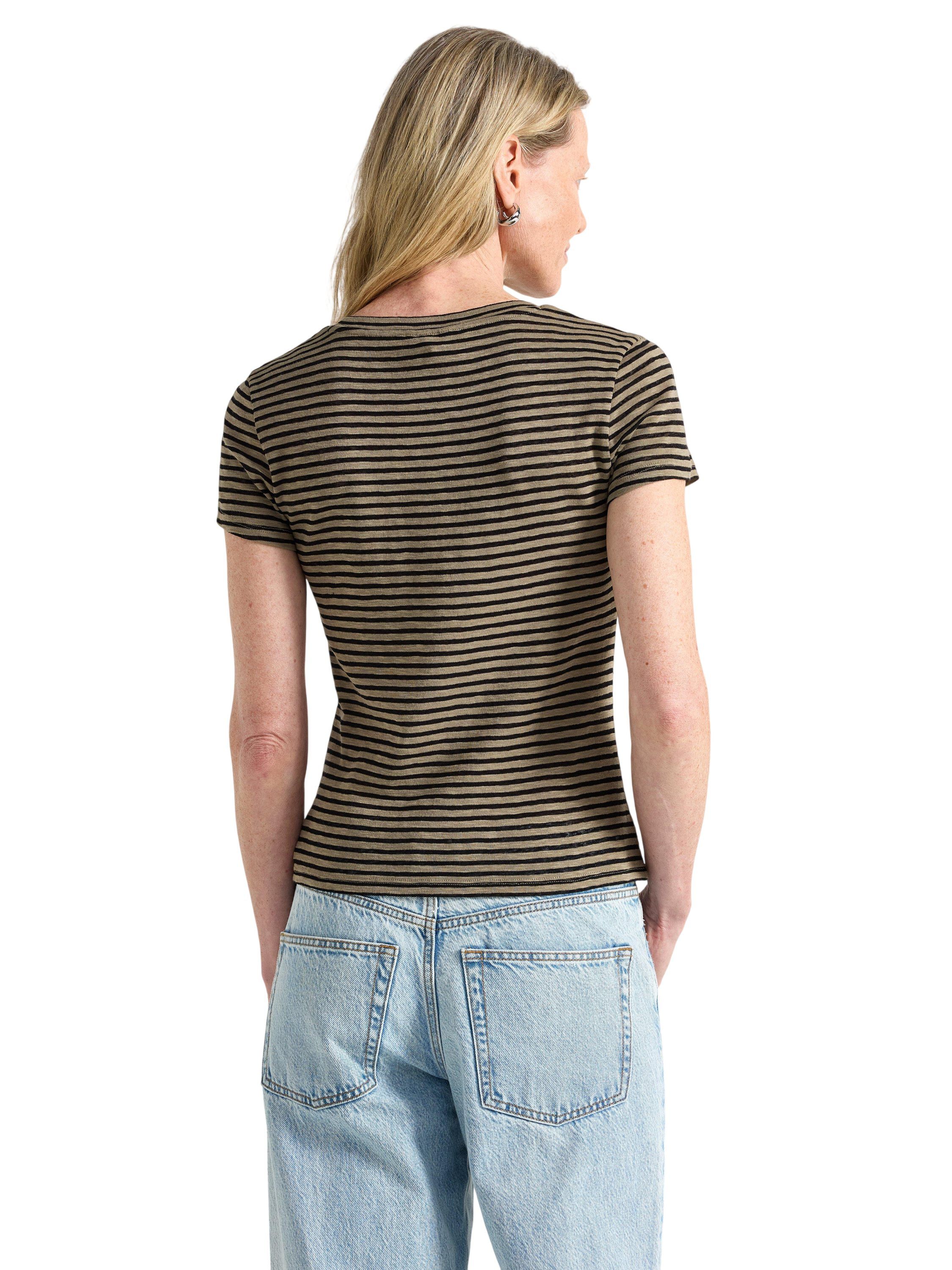 Soft jersey top with short sleeves