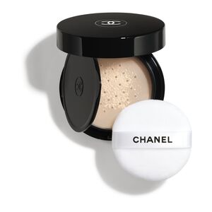 L&Oslash;ST PUDDER, NATURLIG FINISH. ON-THE-GO FORMAT