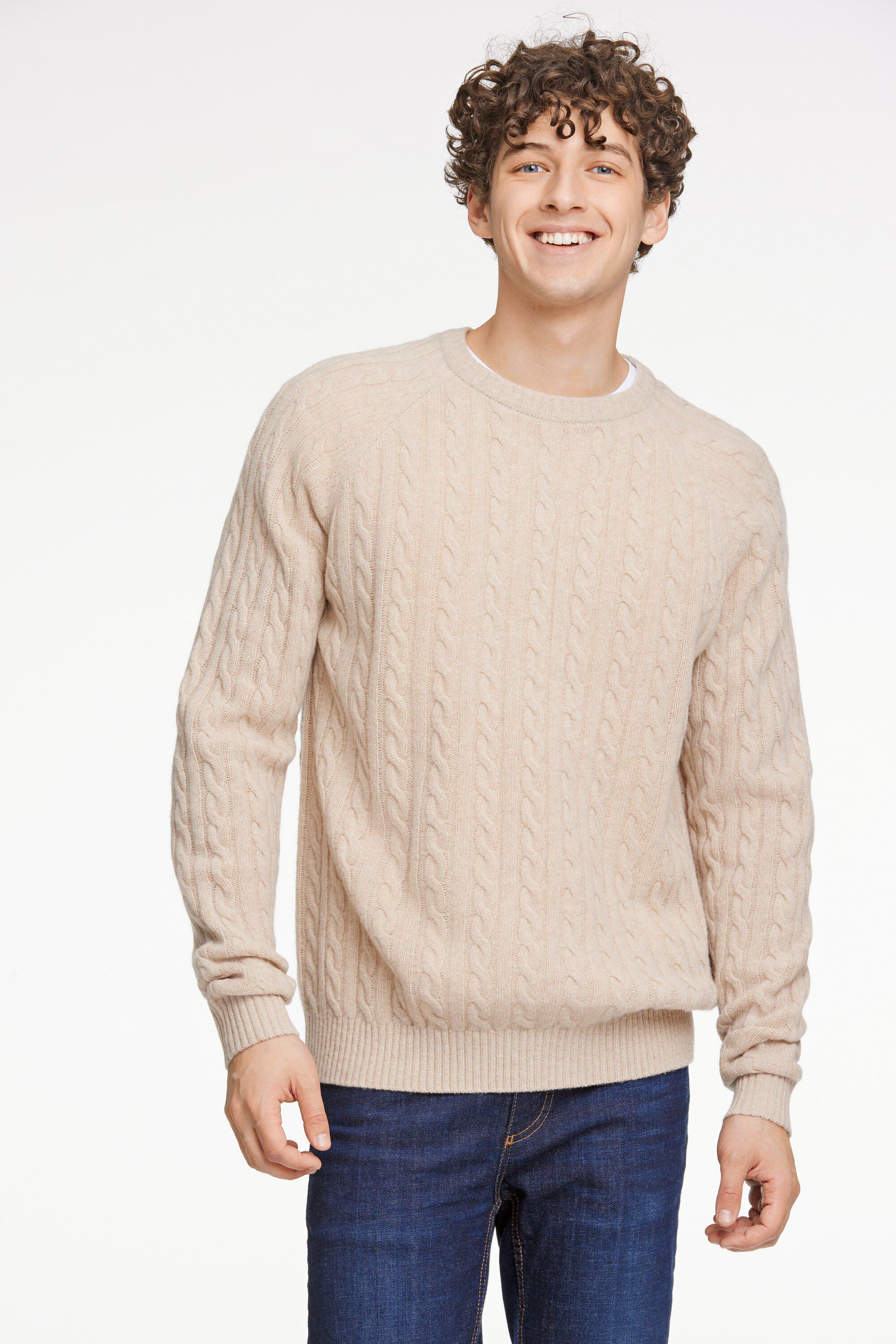 Lambswool raglan cable o-neck