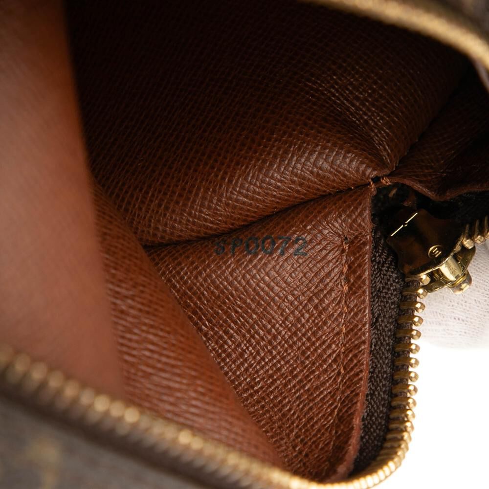 Louis Vuitton Papillon