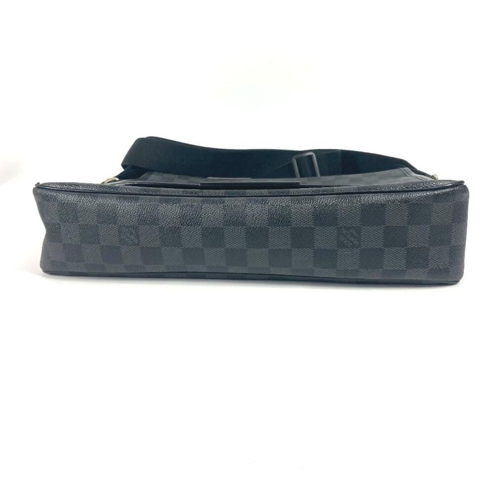 Louis Vuitton Messenger