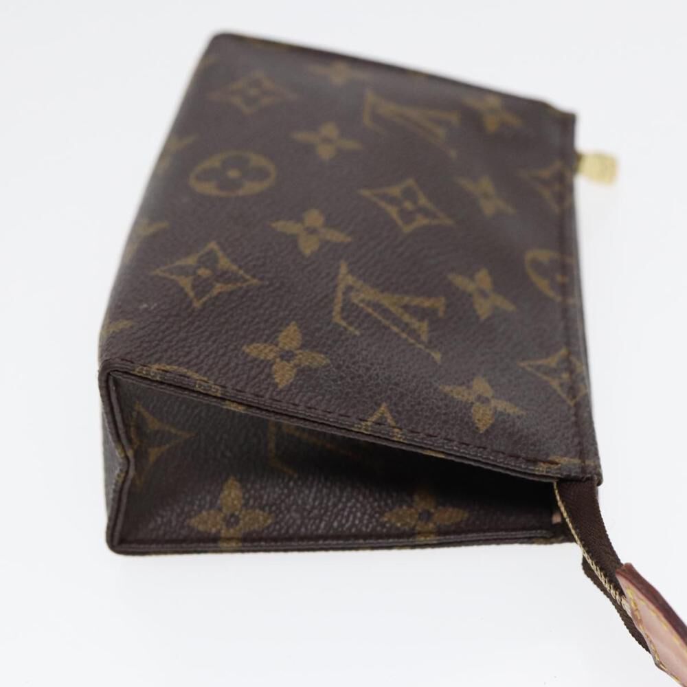 Louis Vuitton Poche Toilette