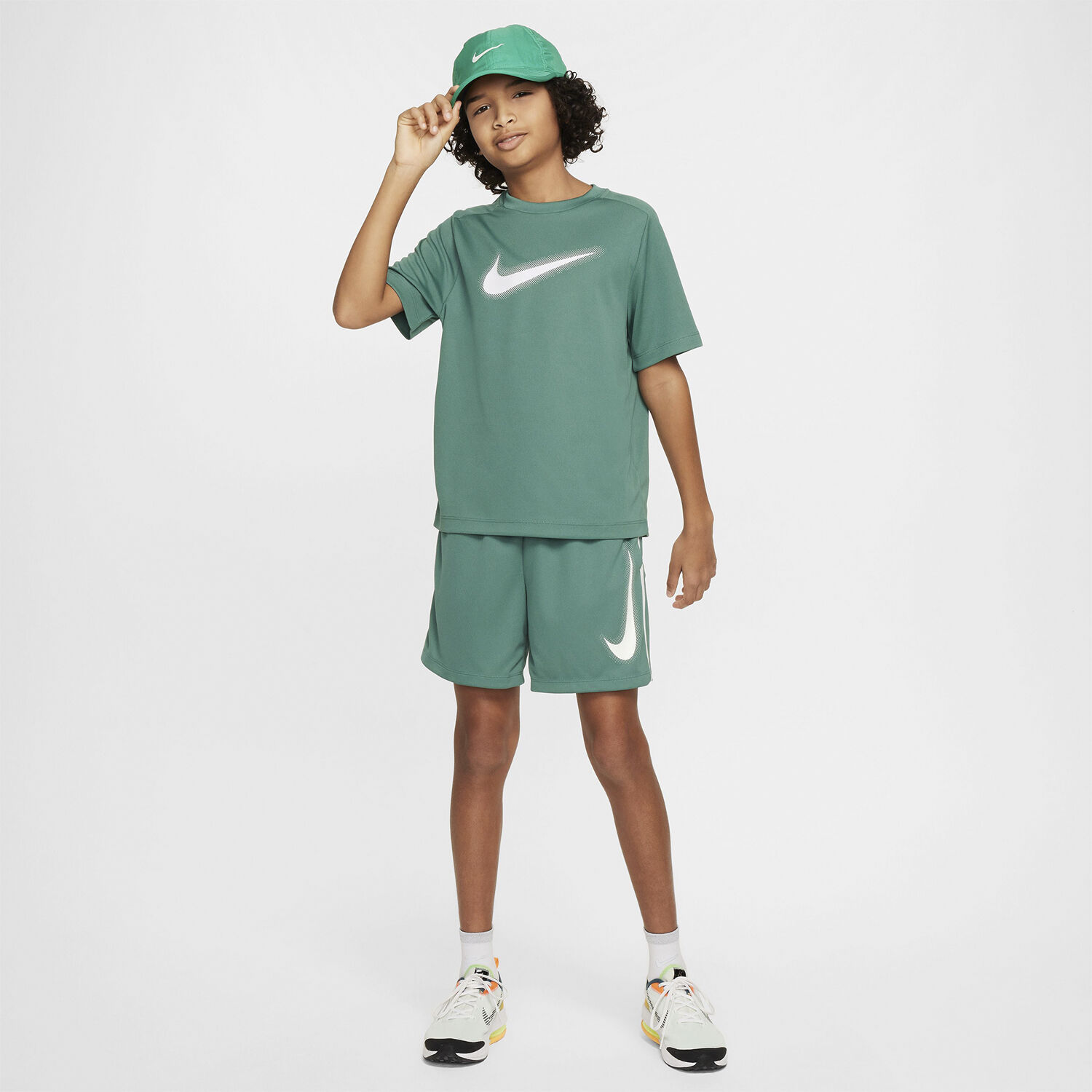 Dri-FIT Multi+ Graphic Training T-shirt