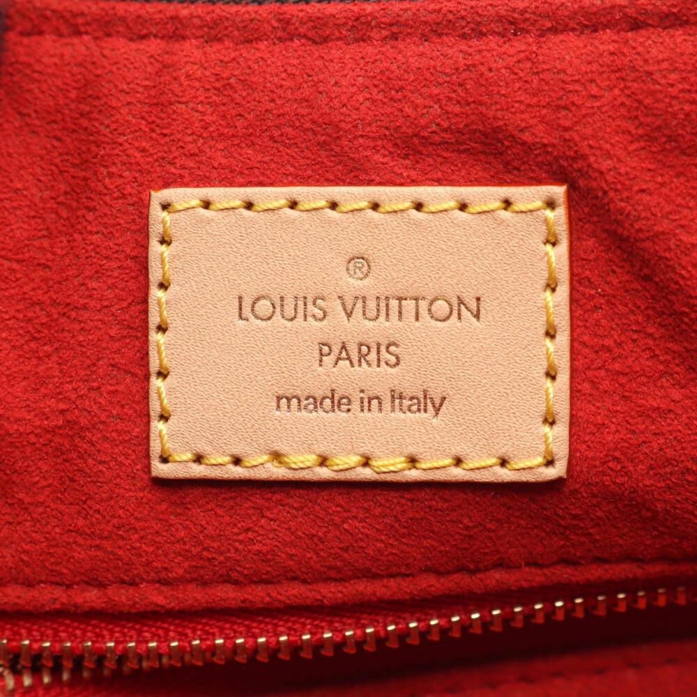 Louis Vuitton Shoulder Bags