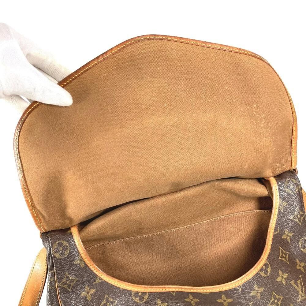 Louis Vuitton Saumur