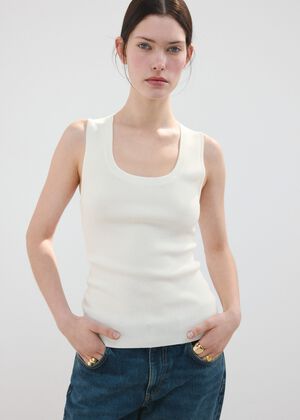 Round-neck knitted top
