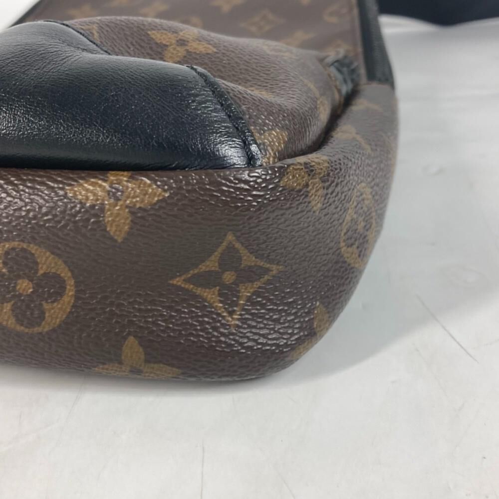 Louis Vuitton Crossbody Bag