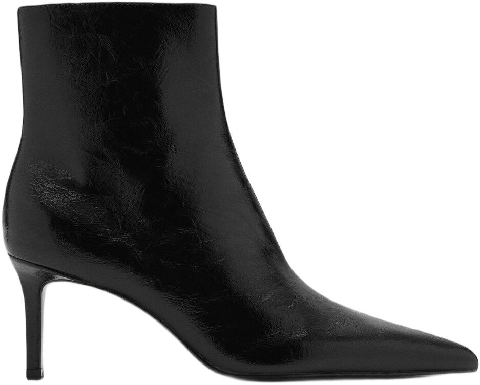 Pointed heel ankle boot