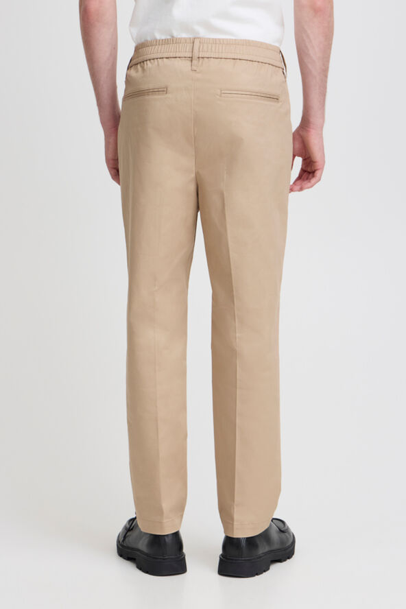 CFMARC performance pants with pleat