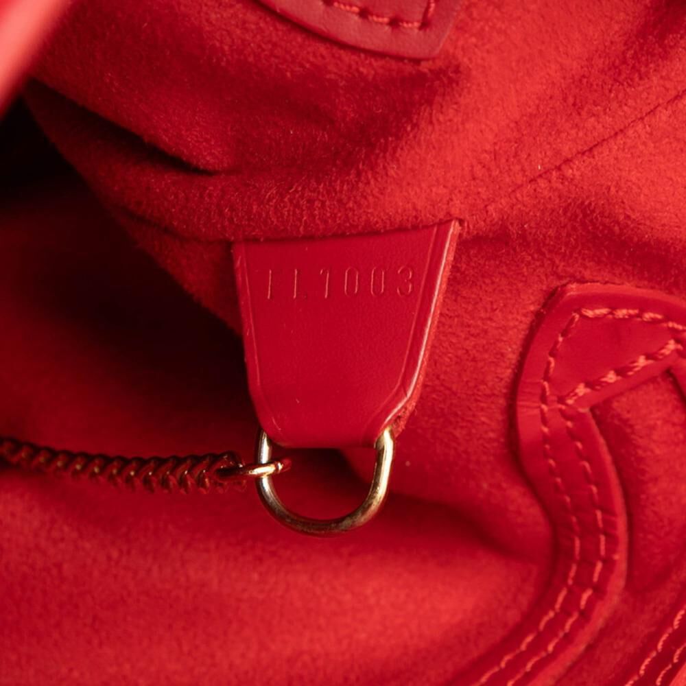 Louis Vuitton Marais