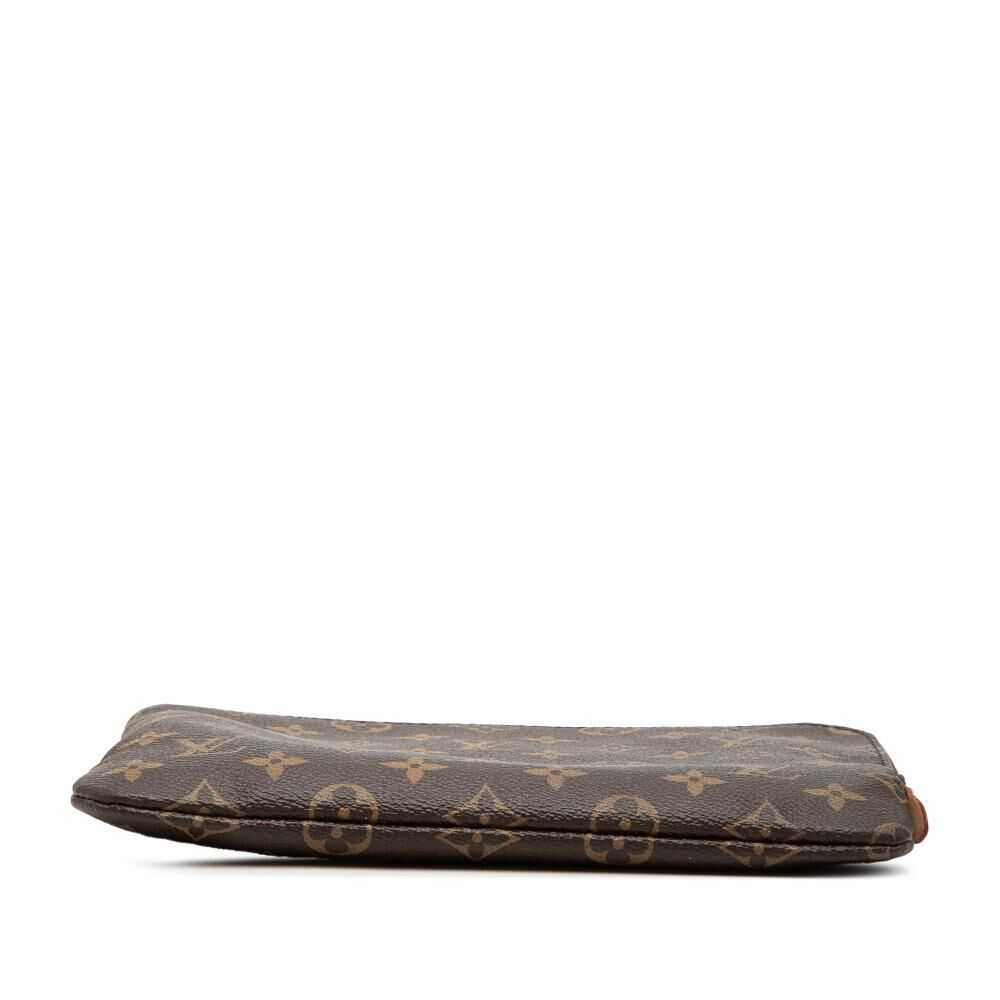 Louis Vuitton Clutch