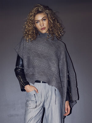 Vilna Blouse/poncho knit