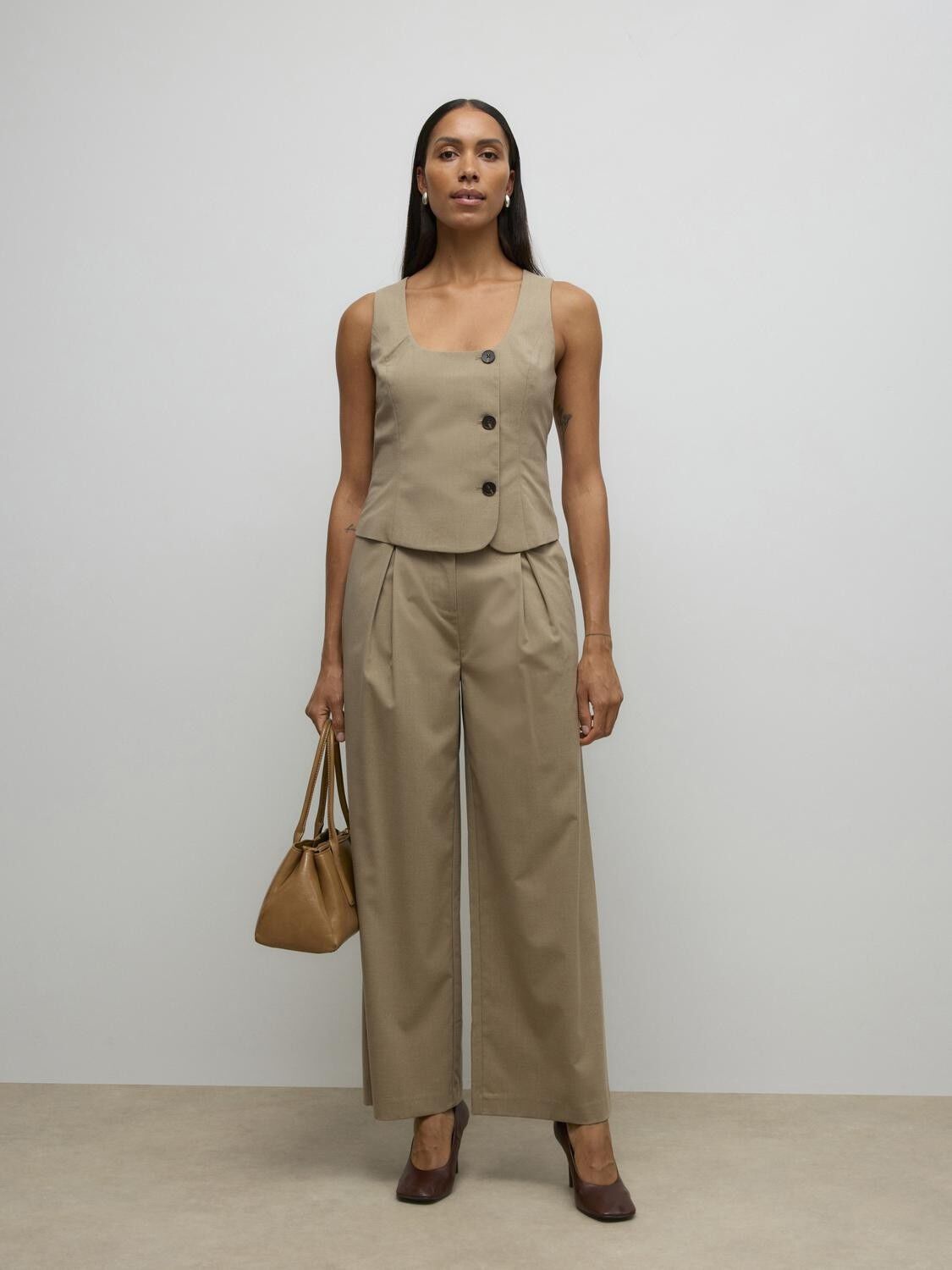 AWAYAH U-NECK WAISTCOAT