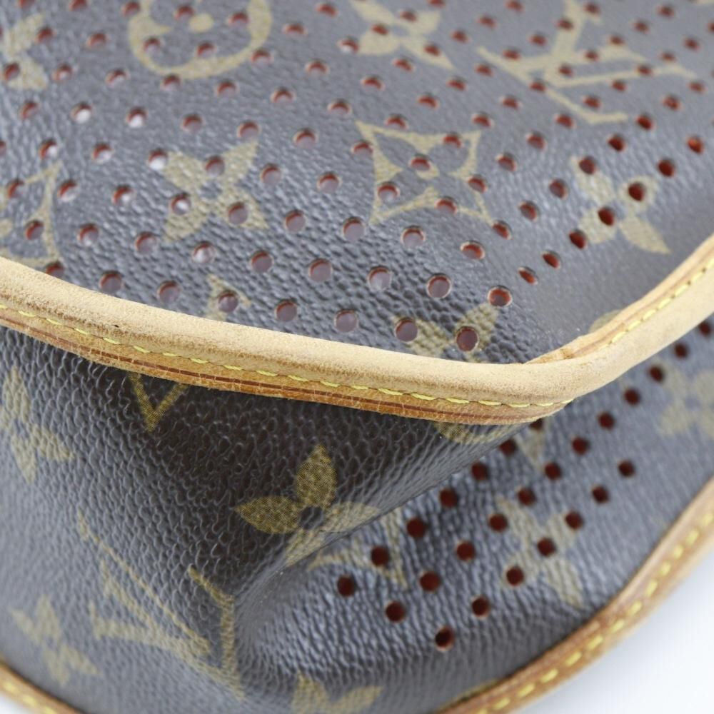 Louis Vuitton Shoulder Bags