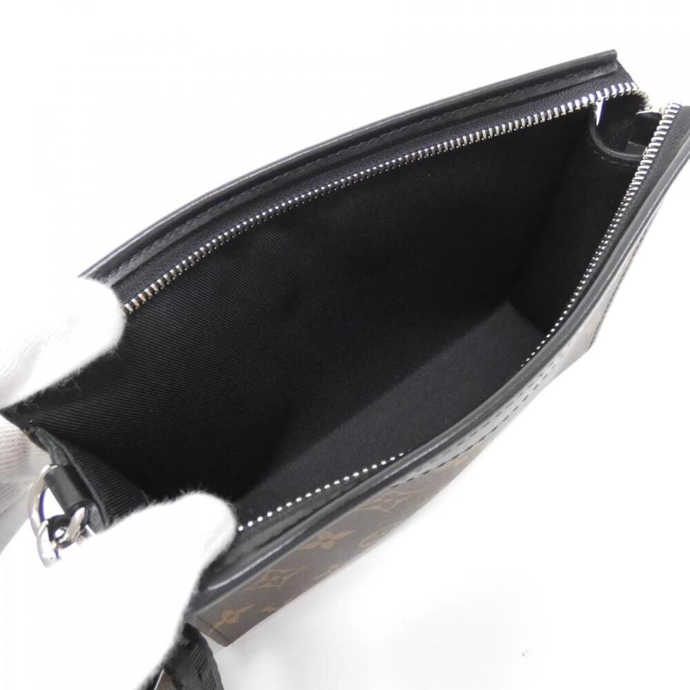 Louis Vuitton Shoulder Bags