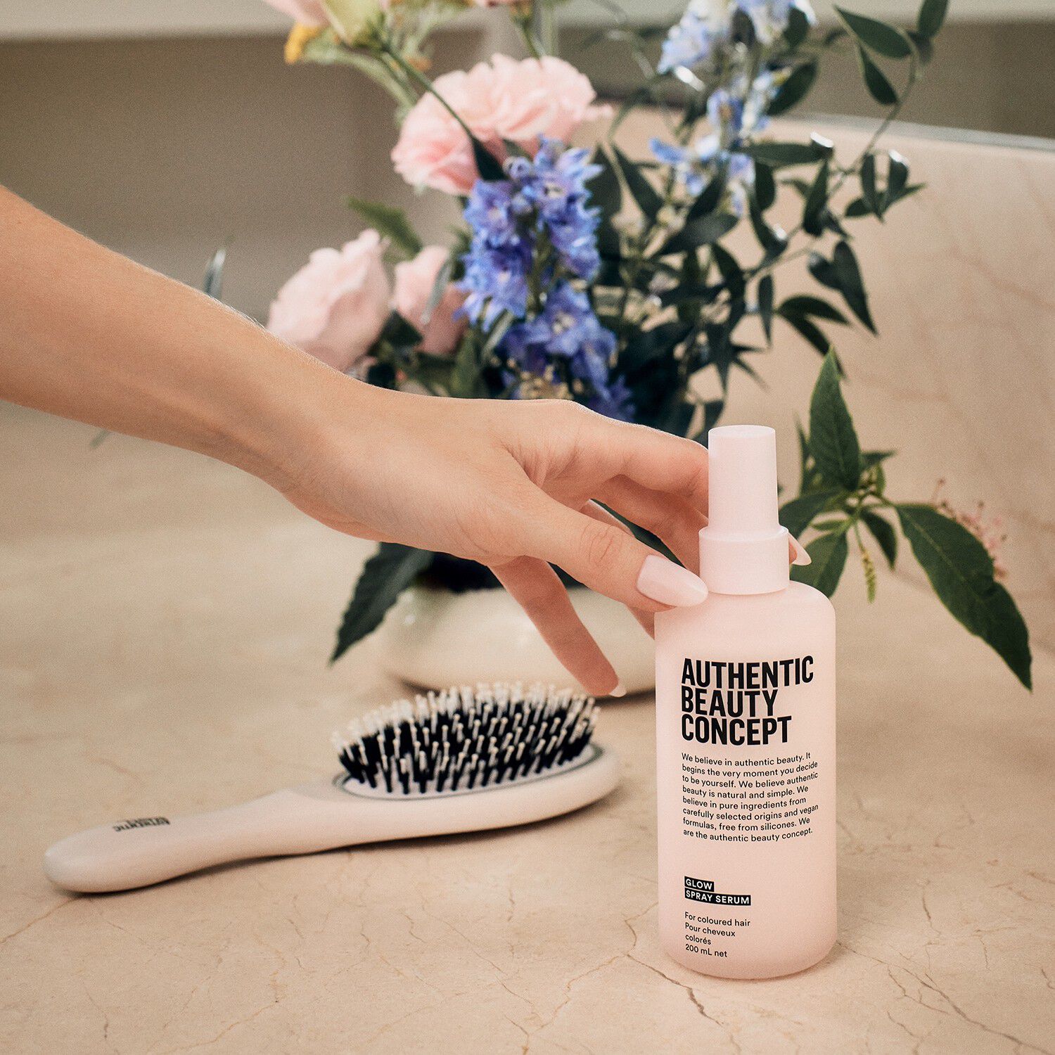 GLOW Spray Serum - Multifunktionel sprayserum til str&aring;lende h&aring;r