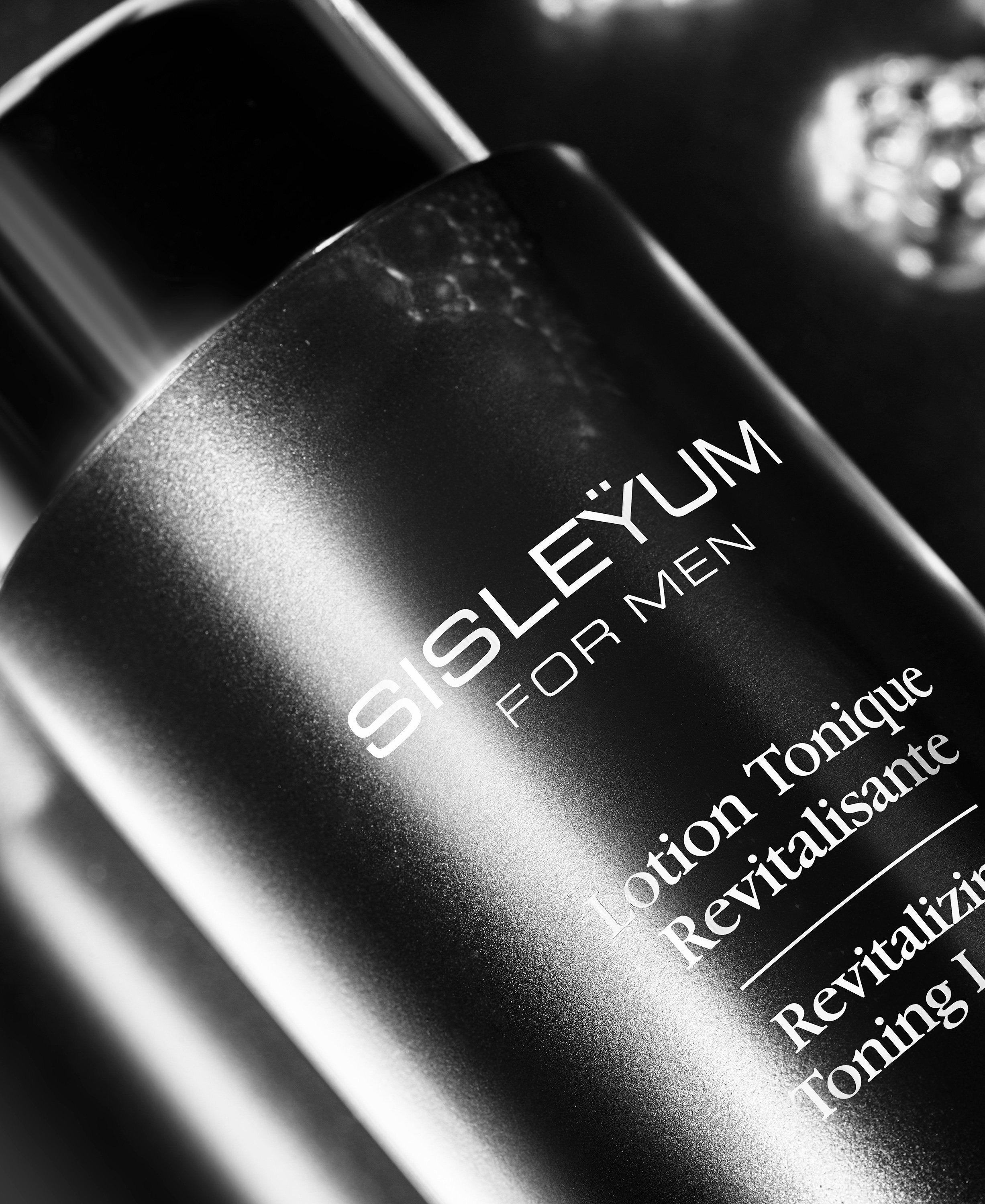 Sisle&yuml;um Revitalizing Toning Lotion