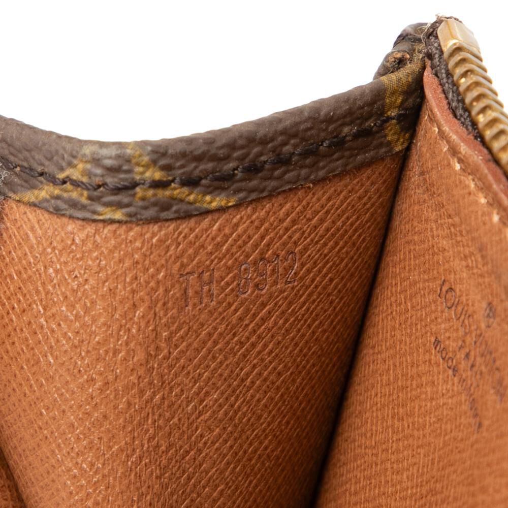 Louis Vuitton Poche Documents