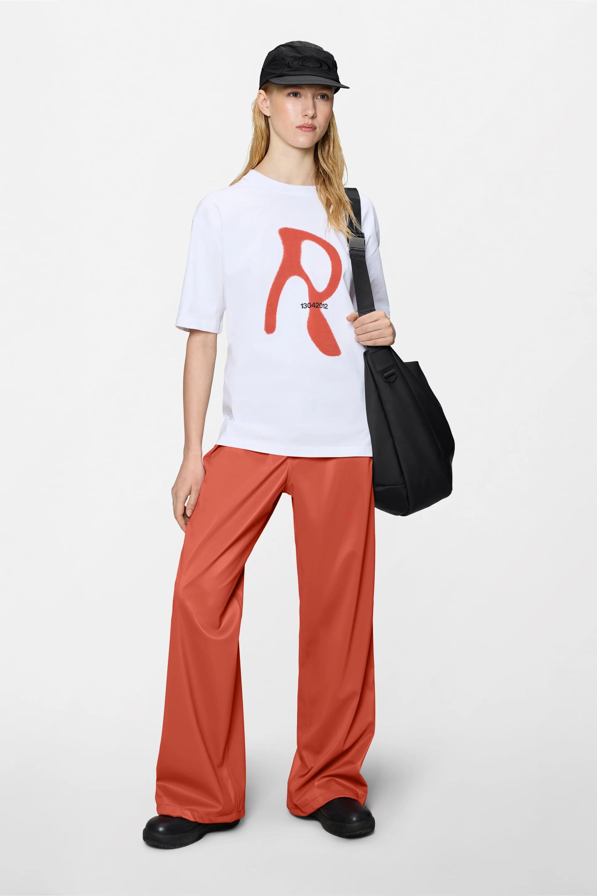 Classic T-shirt Blurred