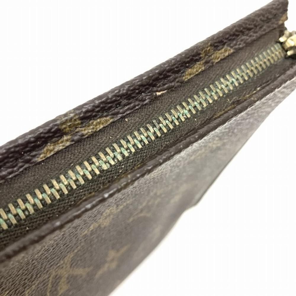 Louis Vuitton Poche Toilette