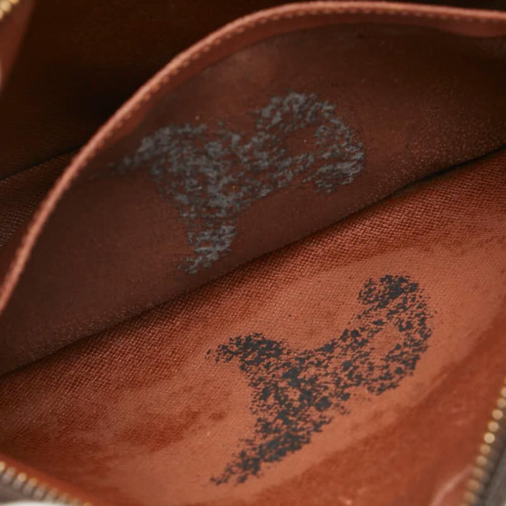 Louis Vuitton Clutch