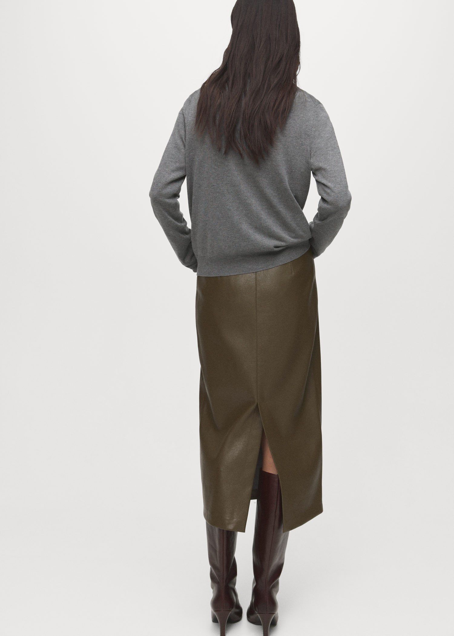 Fine-knit crew-neck sweater