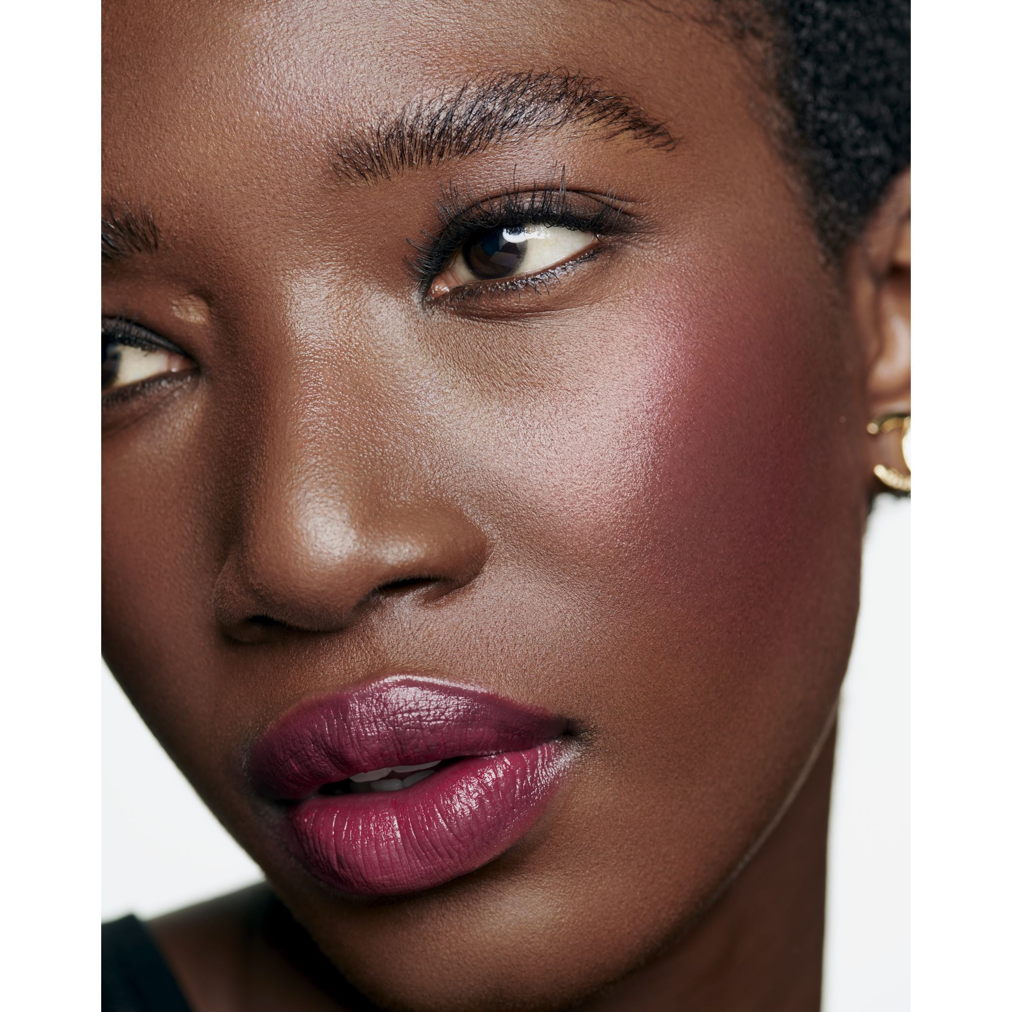 FREMH&AElig;VER FARVEN GIVER N&AElig;RING FYLDE