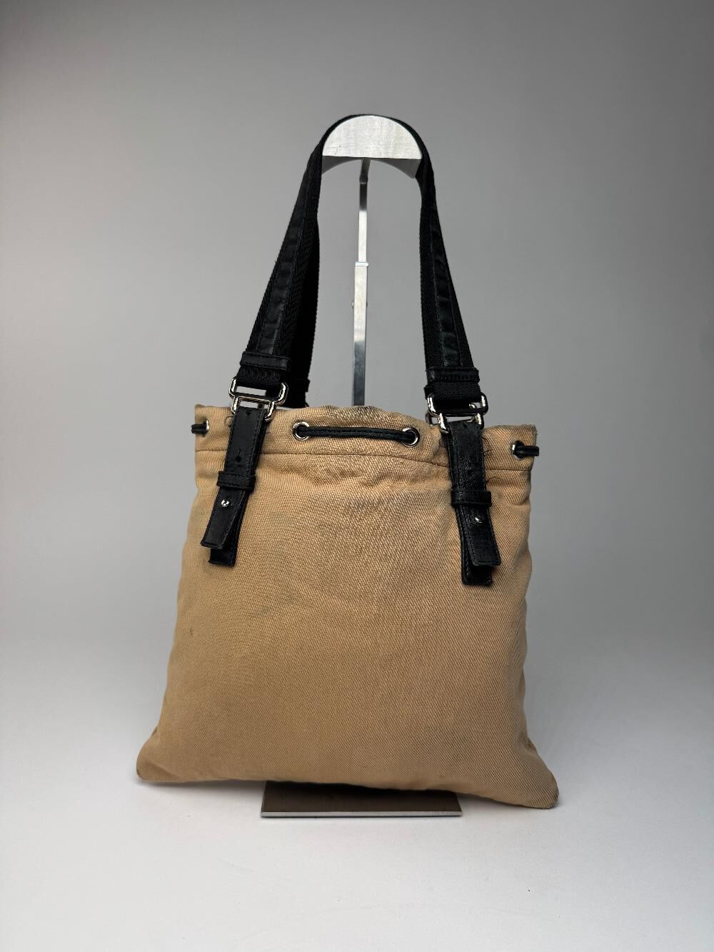 Yves Saint Laurent Handbag