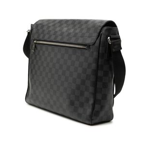 Louis Vuitton District
