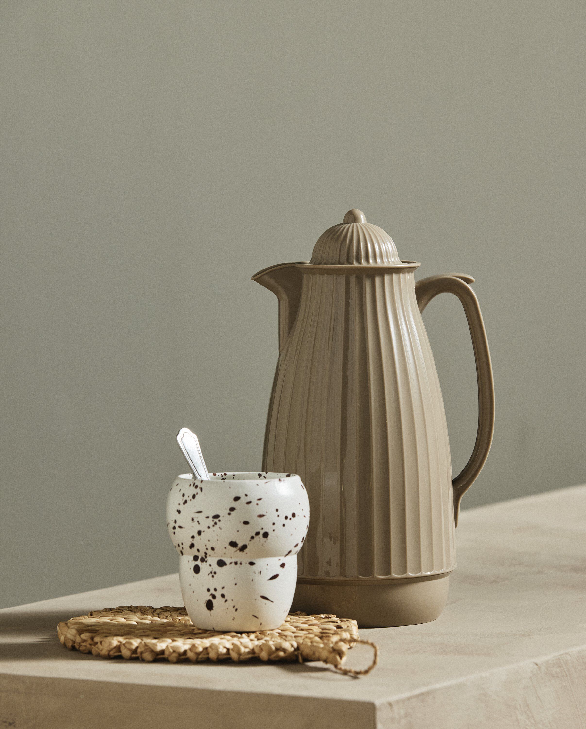 CARVI Thermos Jug - beige